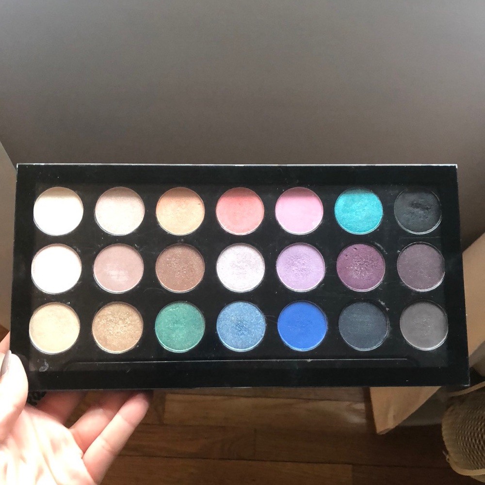 Forever 21 eyeshadow palette